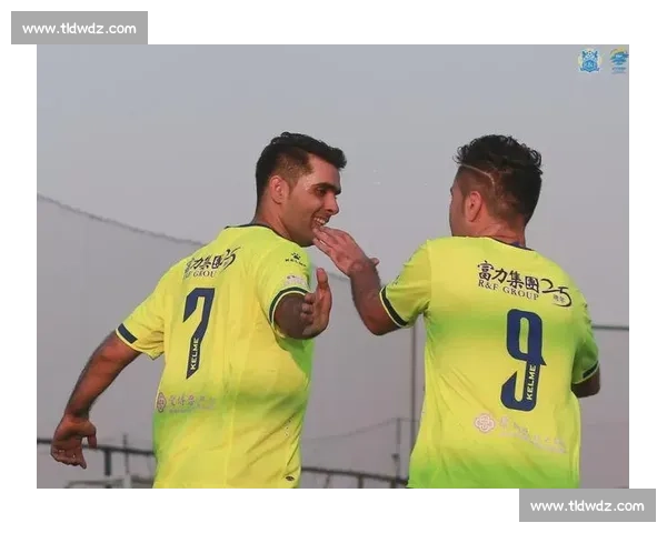 意大利对阵厄瓜多尔强强对话展现技战术与新阵容考验实力碰撞与赛前看点分析